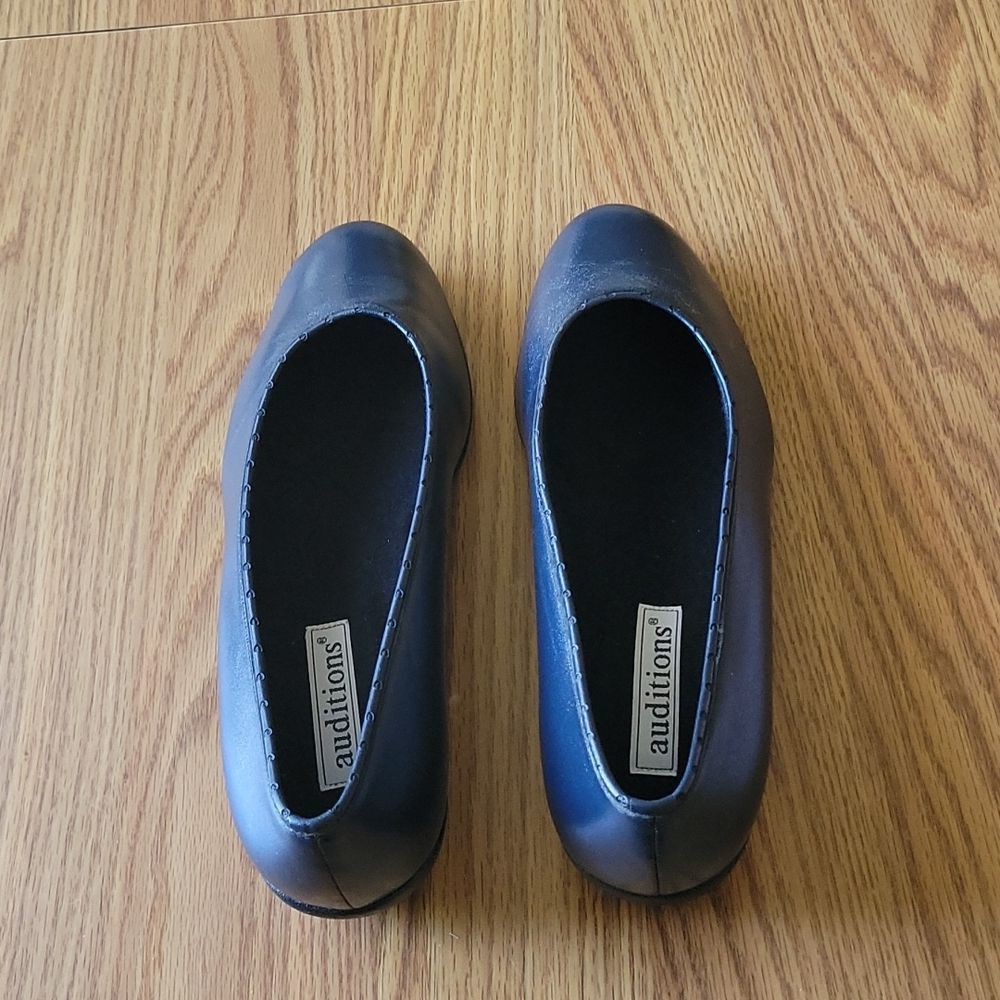auditions shoes size 10D  color dark blue